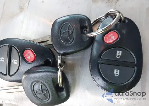 2013 Toyota Tundra Grade 5.7L V8 z USA, uszkodzony, nr VIN 5TFEY5F15DX143258